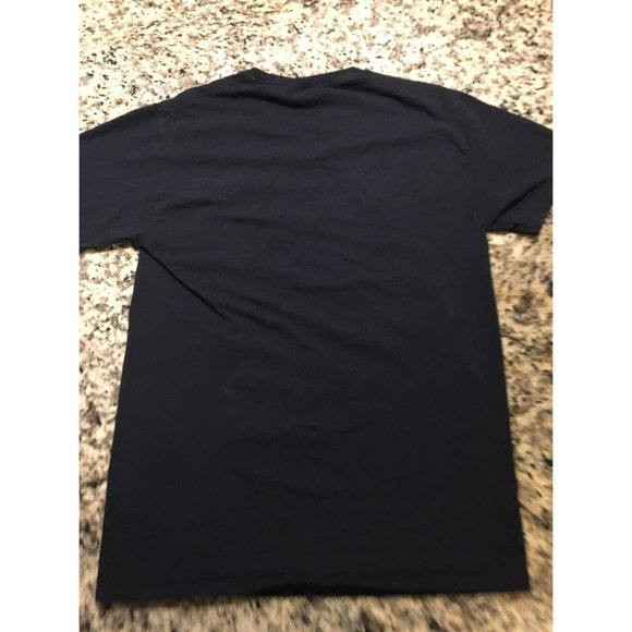Nobody Freakin Cares Alien Graphic Tshirt Size Small - MAKE OFFER 🙂 - Picture 2 of 5